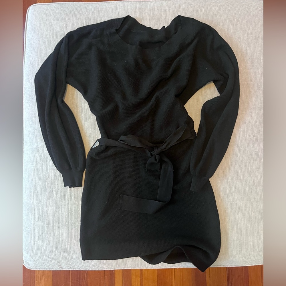 Large Black Long-sleeved Sweater Dress
